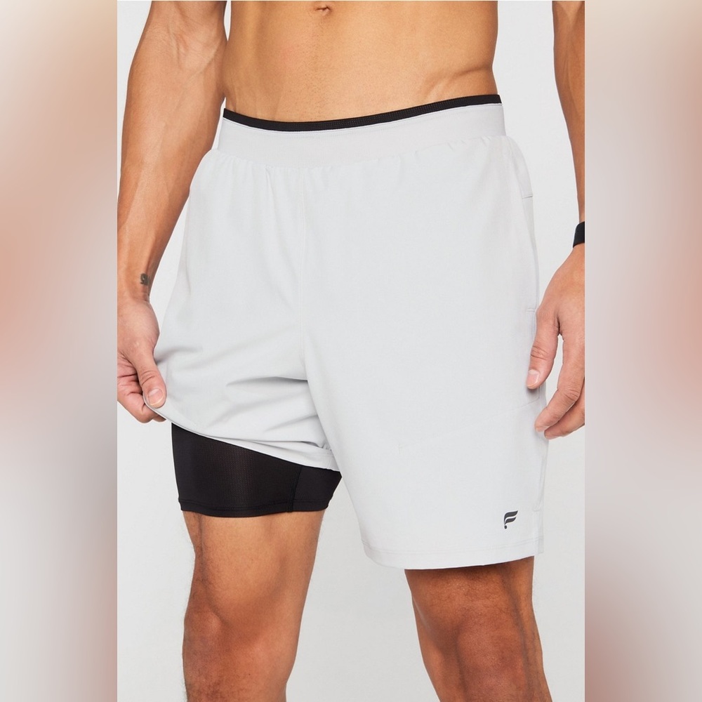 NWT Fabletics The Fundamental Lined 7” Shorts Light Gray / Black XXL